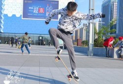 娱乐吃瓜滑板,吃瓜群众围观滑板圈精彩瞬间